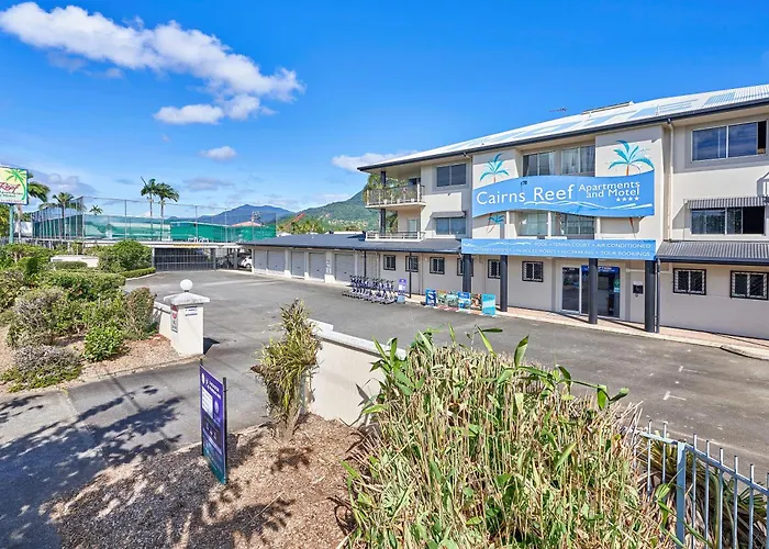Romantic hotels Cairns Reef Apartments &