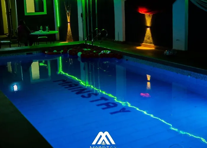 Mainstay Luxury Hotel