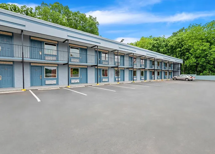  Econo Charlotte Airport Area