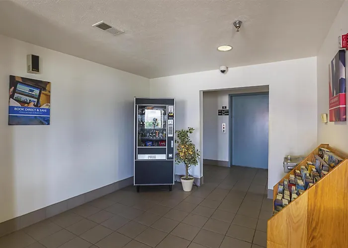 Resorts Guide Motel 6 Omaha - Iat West