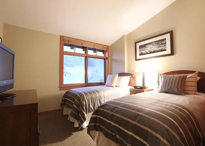 Original cottages Capitol Peak Lodge
