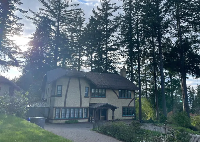 West Ocean View Villa
