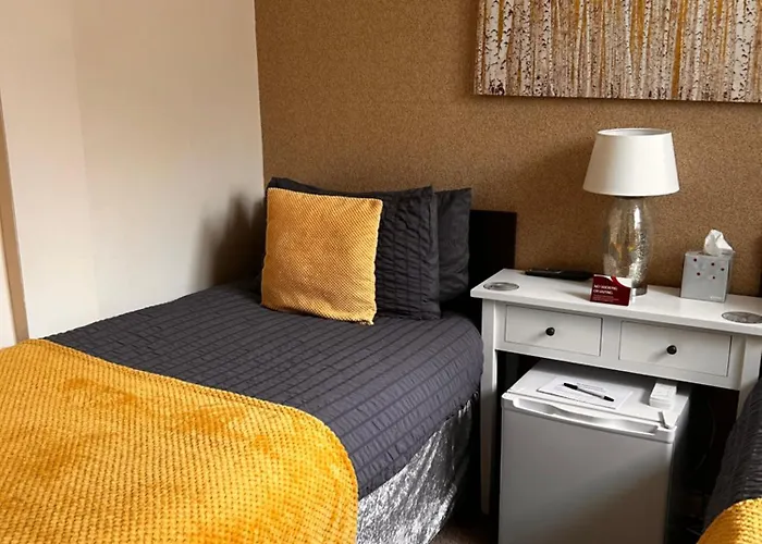 Family Hotel: The Inglewood Hotel *Adults Only*