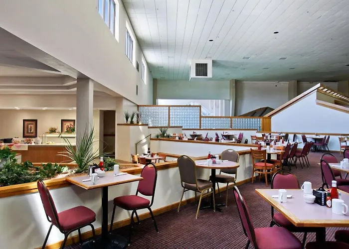 Salina Ambassador Hotel & Conference Center