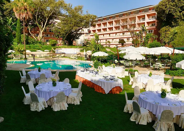 Hotels with pool Olissippo Lapa Palace - The Leading s Of The World