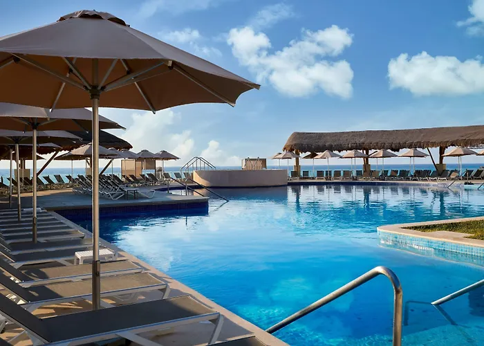 Hotel with Tennis: Marriott Cancun, An All-Inclusive Resort