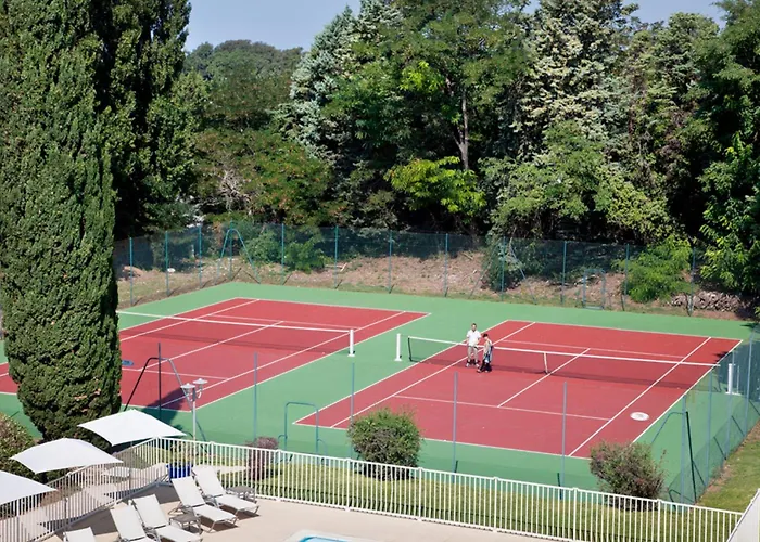 4 star hotel: Novotel Avignon Nord