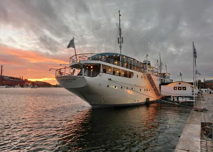 Mälardrottningen Yacht Hotel