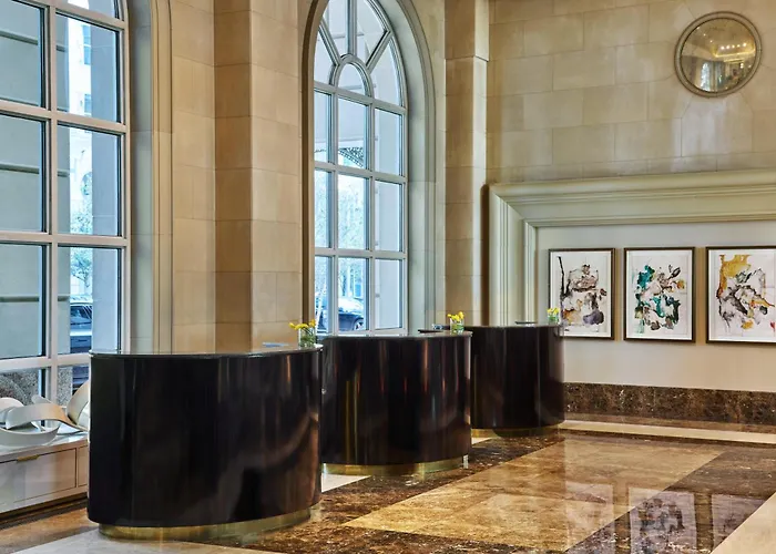 Hotel Crescent Court