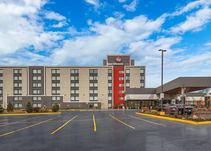 Best Western Plus Toronto North York & Suites