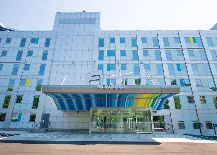 3 star hotels Aloft New York Laguardia Airport