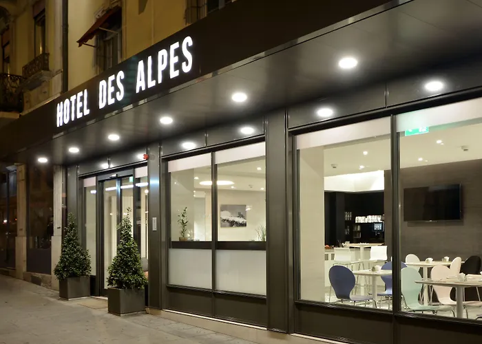Hôtel avec vue: Hotel des Alpes