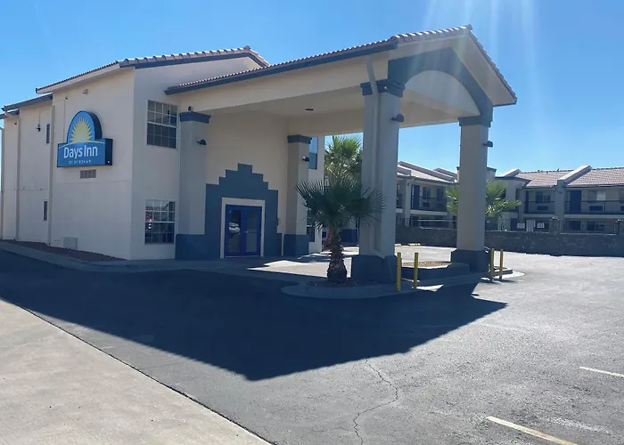 Days Inn By Wyndham West