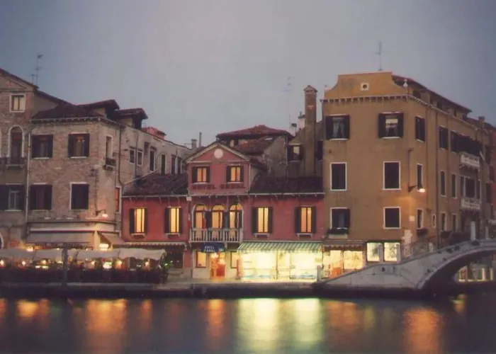 Resort: Hotel Canal & Walter