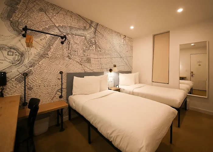 Pet Friendly hotel: Doxie Hotel