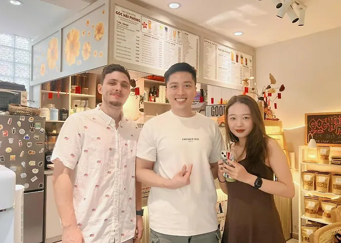 Goc Hai Phong Drinks & Homestay Q4