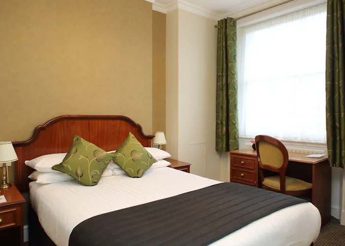 Hotel: Kensington Gardens Hotel