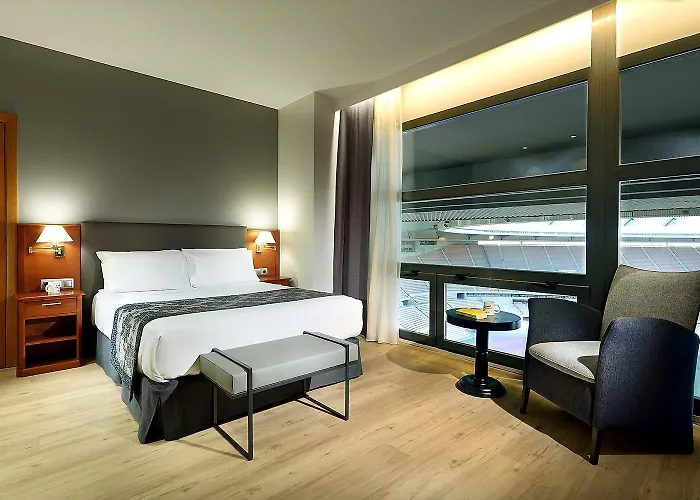 Pet Friendly hotel: Exe Isla Cartuja