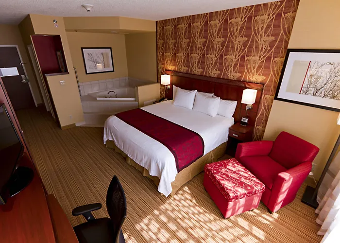 Courtyard By Marriott Downtown