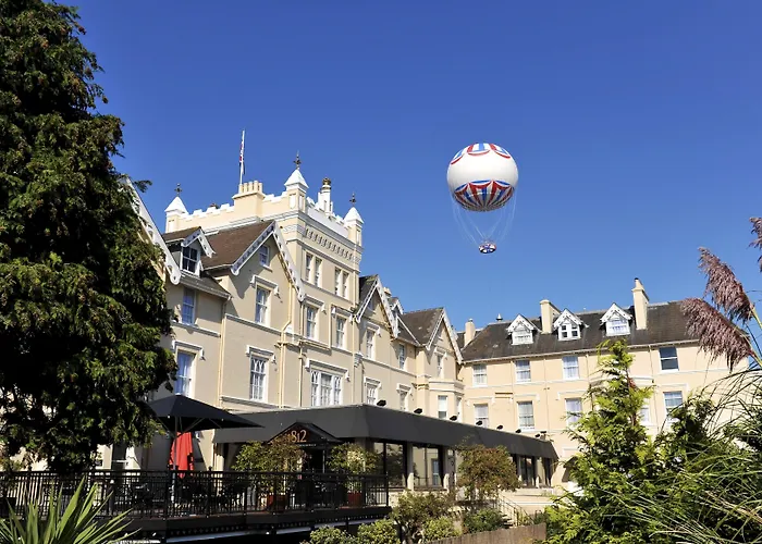 Royal Exeter Hotel