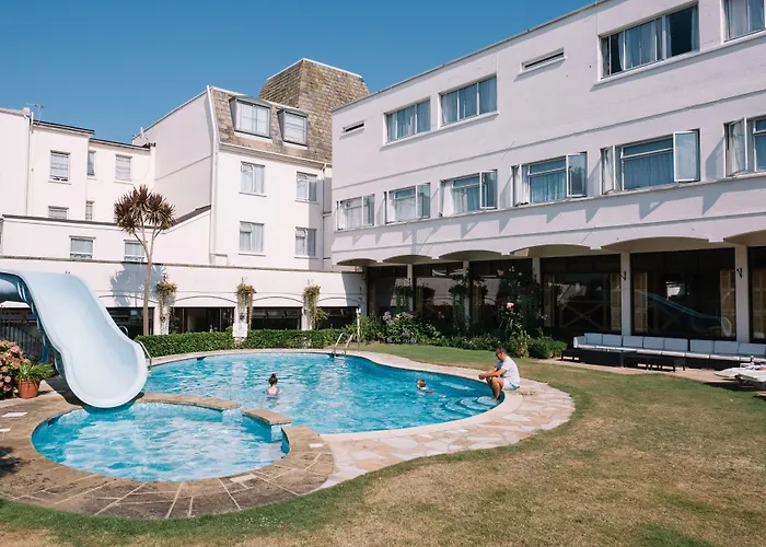 Resort: Apollo Hotel