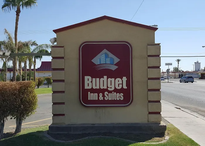 Motel: Budget Inn & Suites