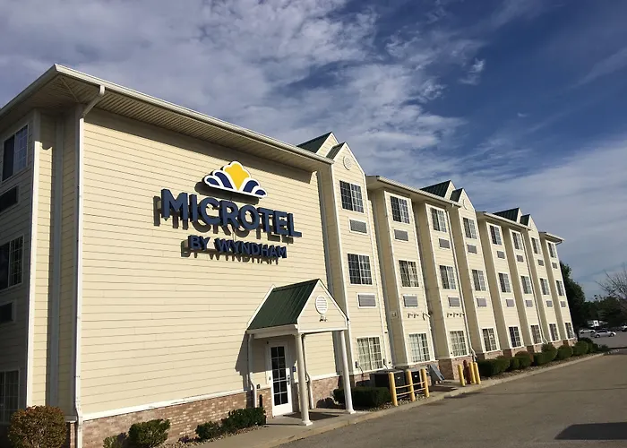 Cheap hotel: Microtel Inn & Suites By Wyndham Indianapolis Airport