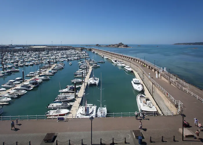 Radisson Blu Waterfront , Jersey