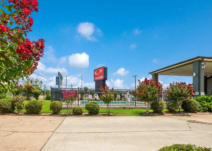 Togo villas Econo Lake Charles University Area