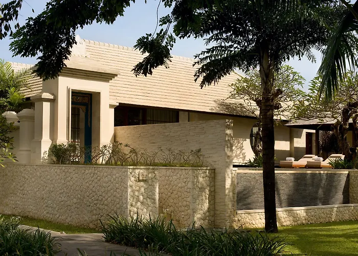 Villa: The Royal Santrian