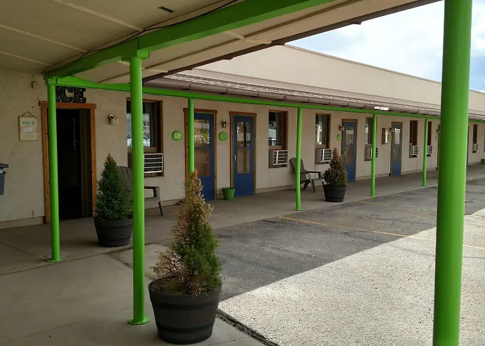 The Atomic Blue Motor-Inn