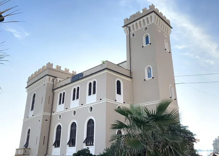 3-Sterne-Hotel: Hotel Castello Miramare