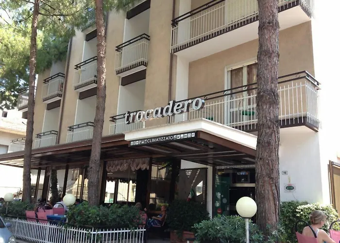  Trocadero