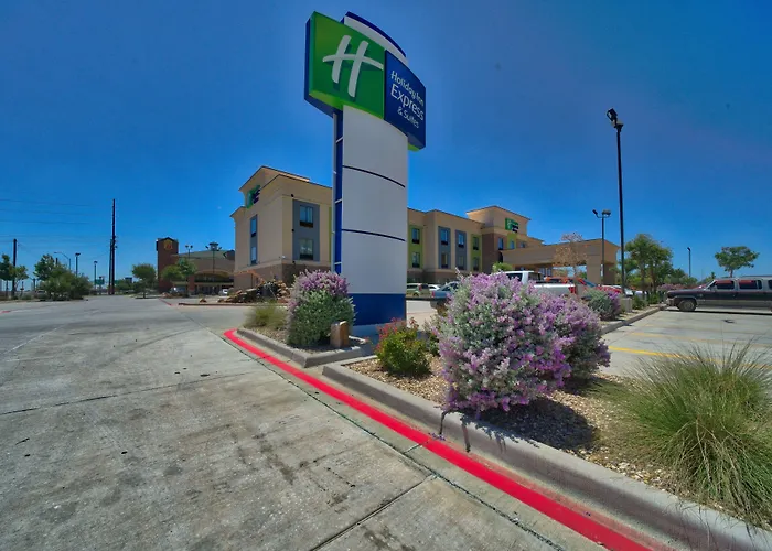 Hot Tub in Room Holiday Inn Express And Suites Lubbock South By Ihg