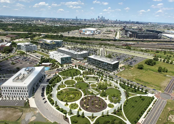 Courtyard By Marriott Philadelphia South At The Navy Yard