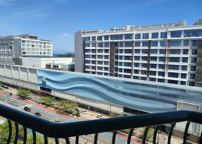 Promenade Service Apartment