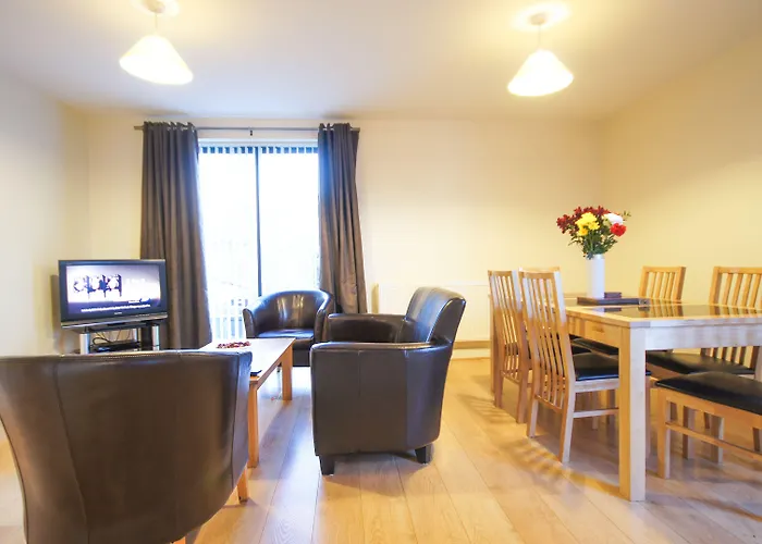Vacation rental: Crompton Court Apartments