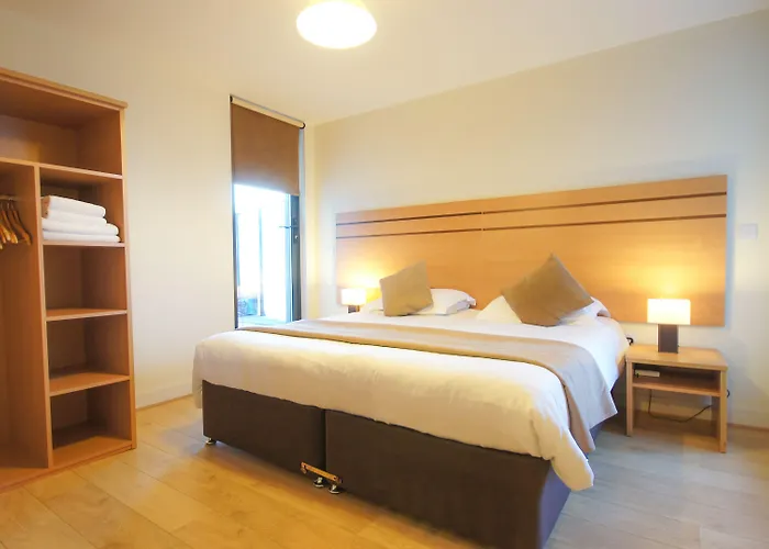 Vacation rental: Crompton Court Apartments