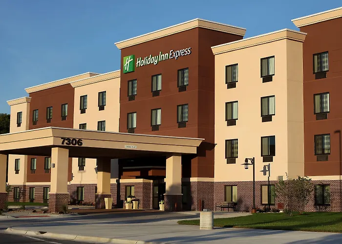 Holiday Inn Express & Suites South Ralston Arena By Ihg
