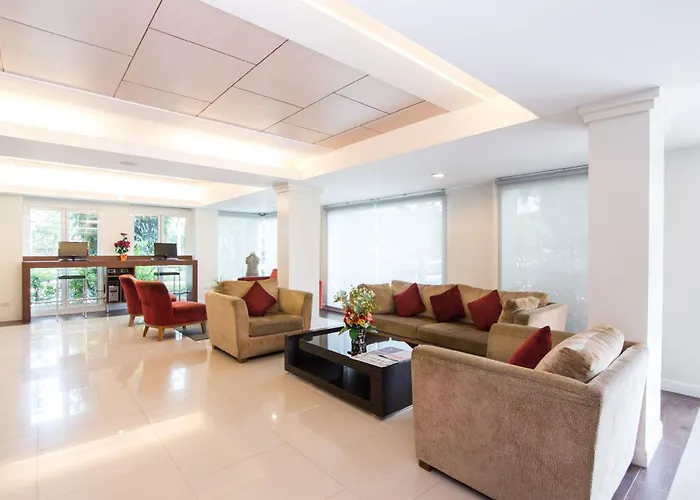 Avion Hotel