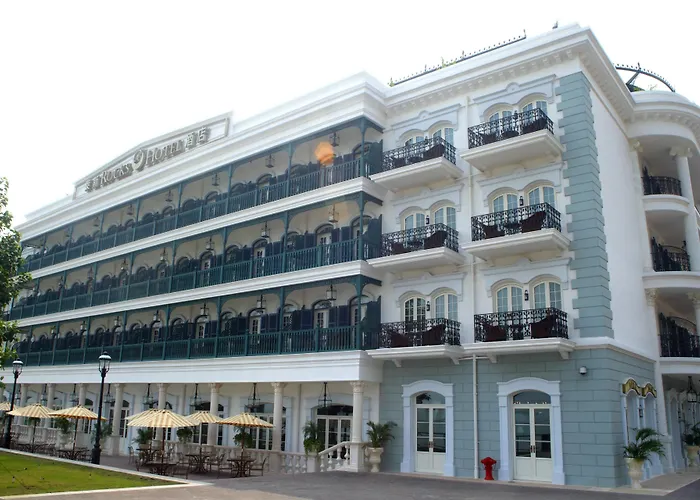 Rocks Hotel