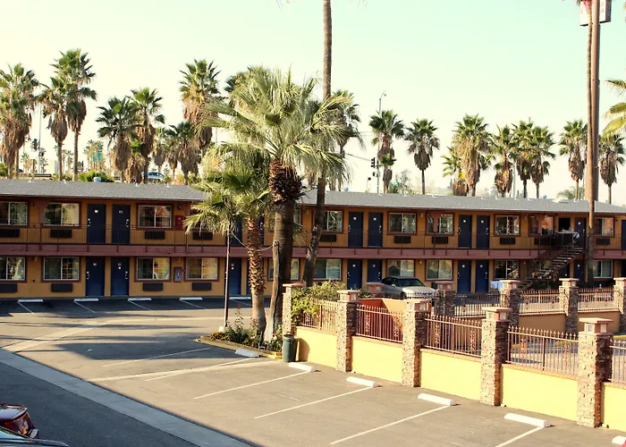Motels Orange Show Inn