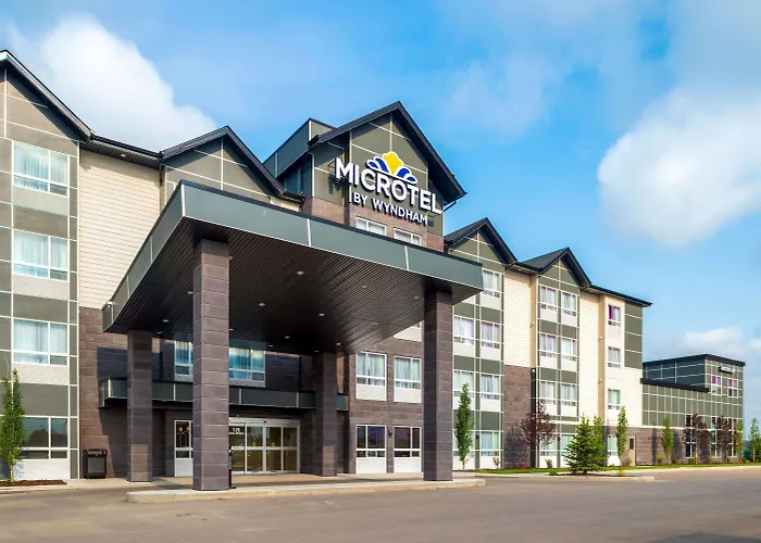 3 star hotels Microtel Inn & Suites By Wyndham Red Deer