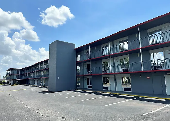 Travelodge By Wyndham At Heart Of International Drive