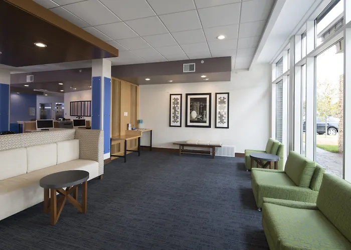 Holiday Inn Express & Suites - Downtown By Ihg