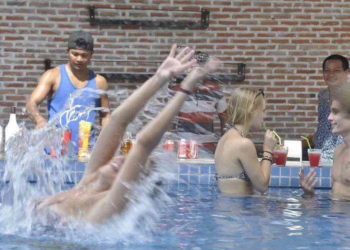Herberg: Pool Party Hostel