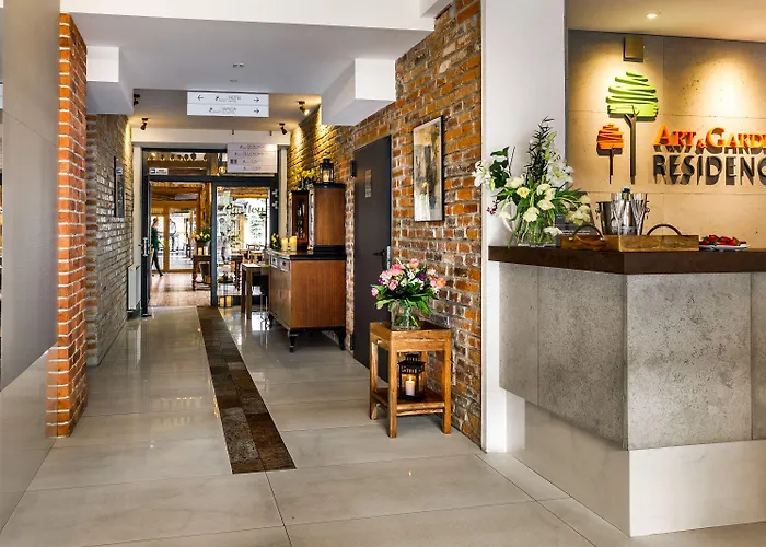 Art & Garden Residence