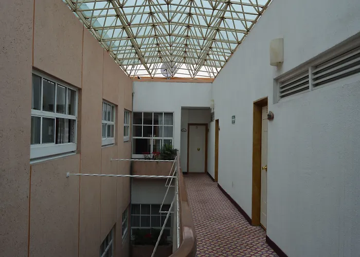 Hotel Mina