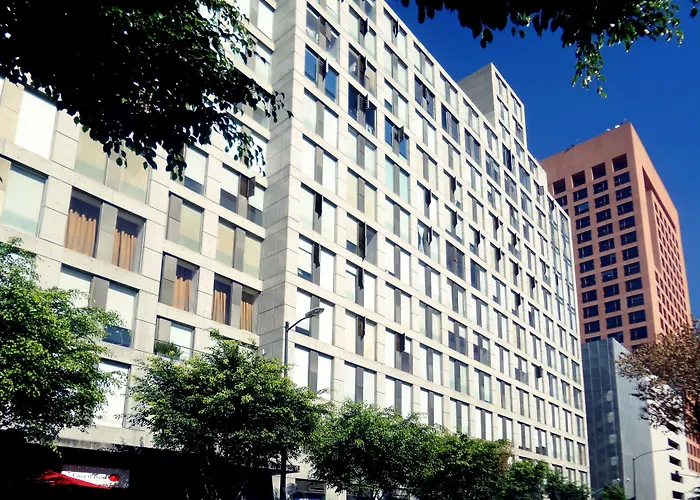 Puerta Alameda Suites México