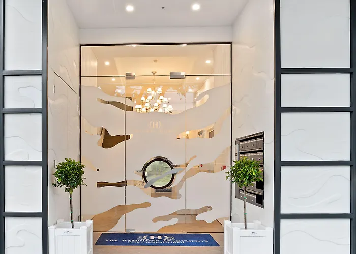 Hamptons Apartments - Port Melbourne